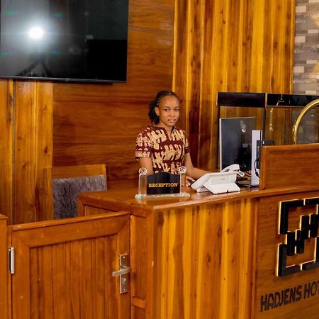 Hadjens Hotel Mwanza Exteriör bild