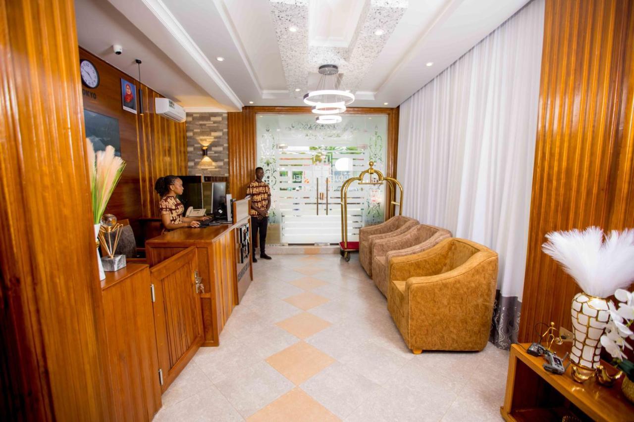 Hadjens Hotel Mwanza Exteriör bild